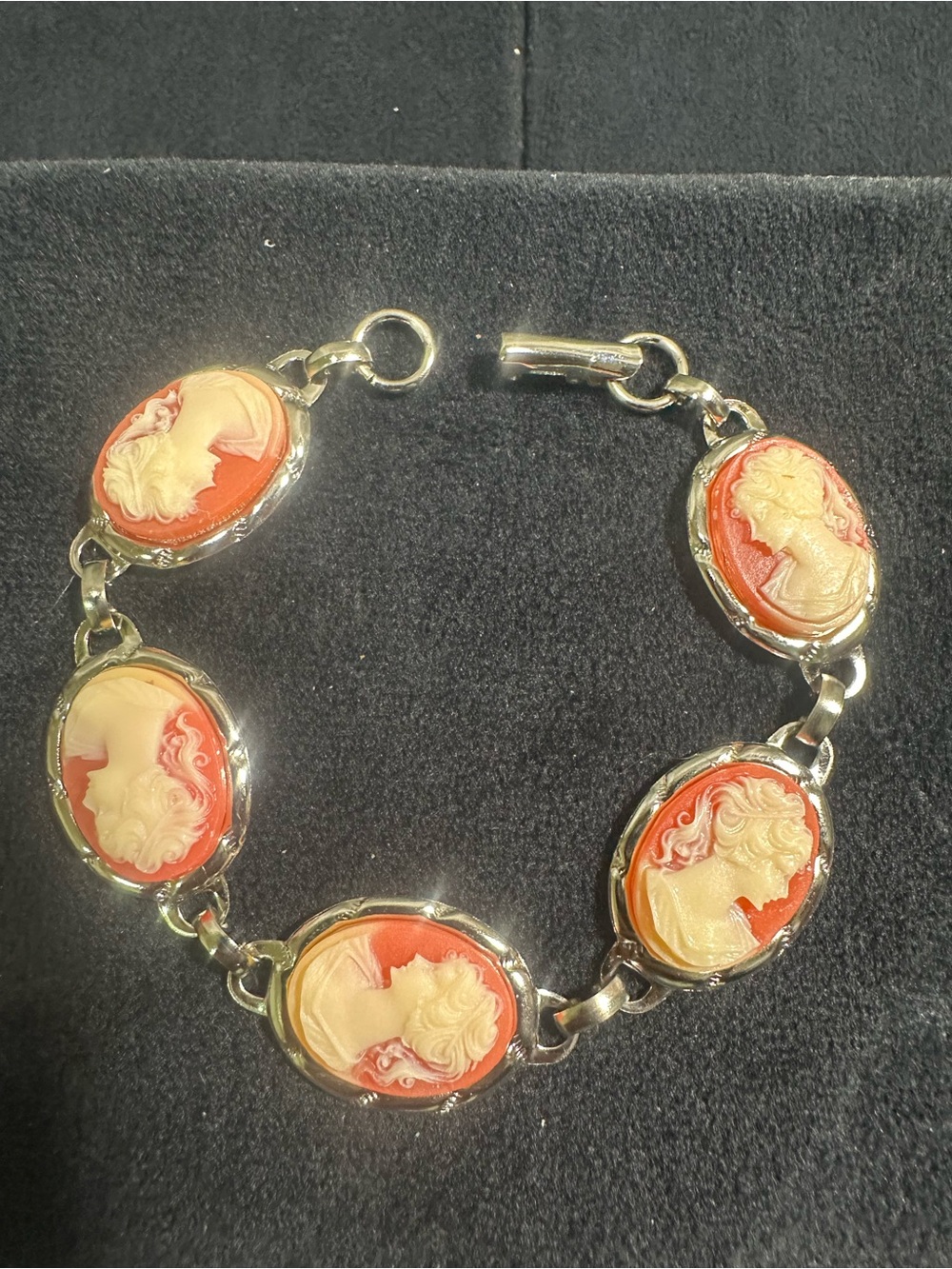 NOS: Vtg Left and Right Facing Dark Orange Lucite Cameo Link Bracelet